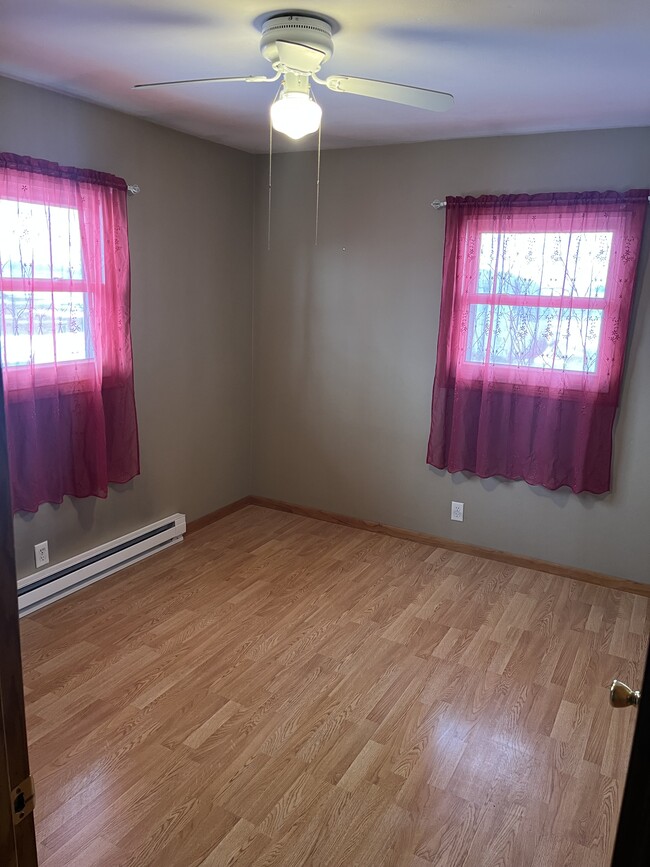 Building Photo - 4610 S County Line Rd W