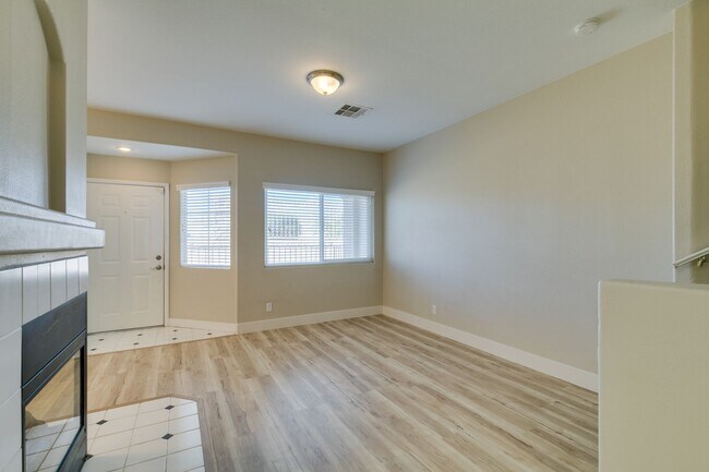 Building Photo - 3BDRM Townhome in Durango Trails community