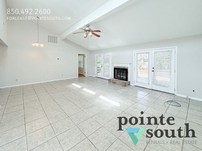 Building Photo - 107 Wild Oak Dr