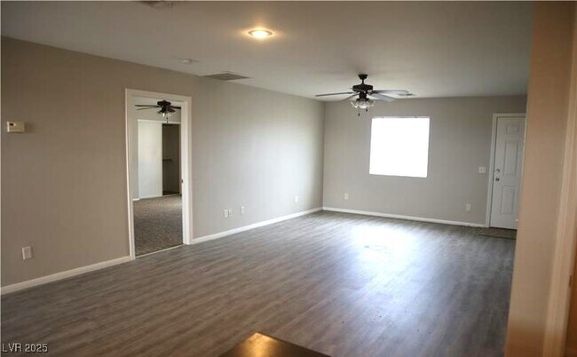 Building Photo - 200 S Mount Charleston Dr E