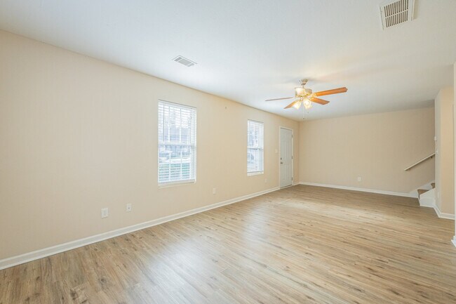 Building Photo - 38 Preston Ct