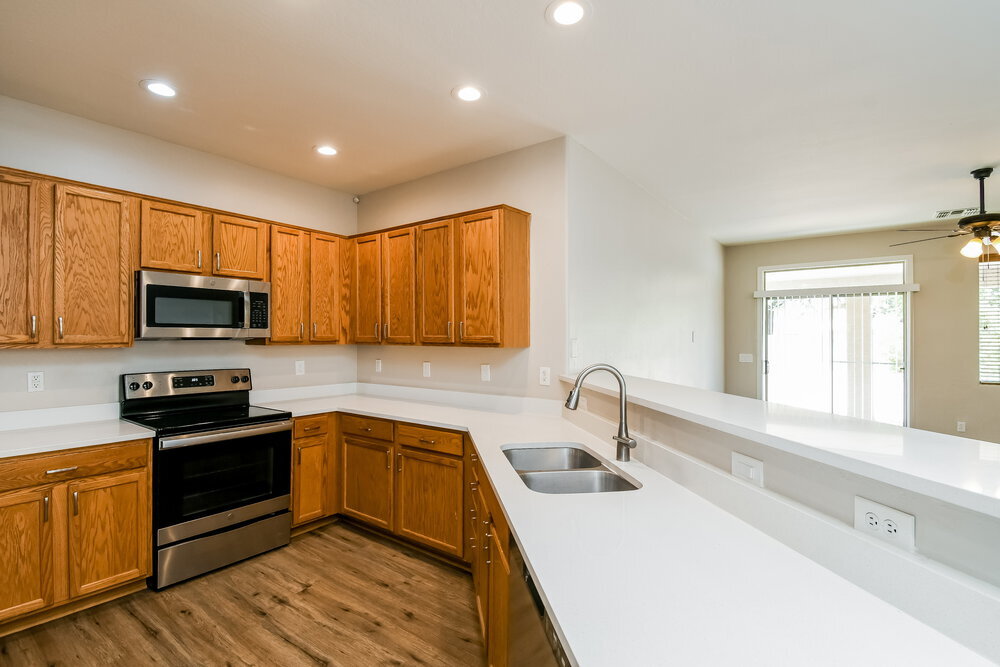 Building Photo - 1062 E Nickleback St