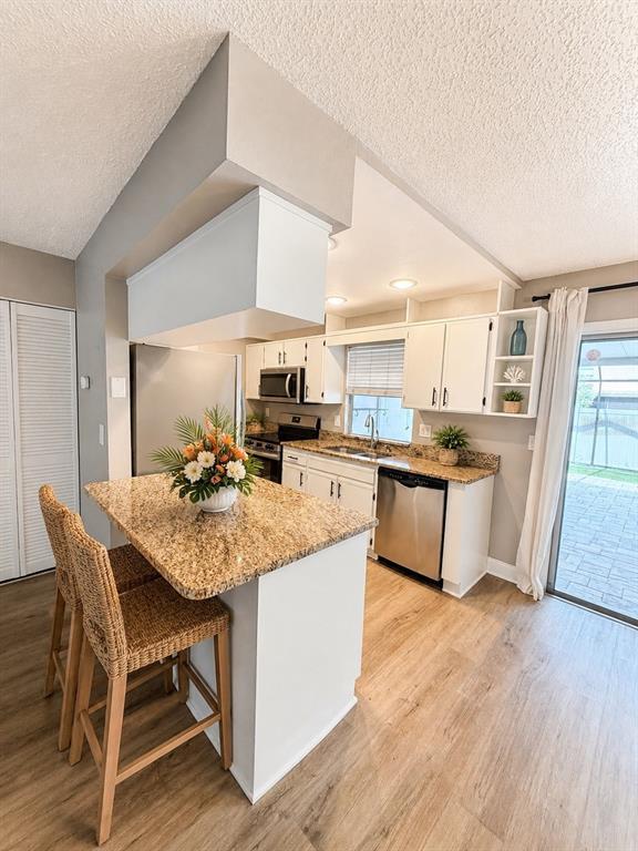 Building Photo - 11905 Cypress Vista