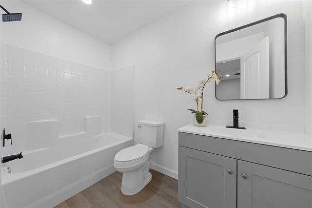 Building Photo - 1105 N 11th St