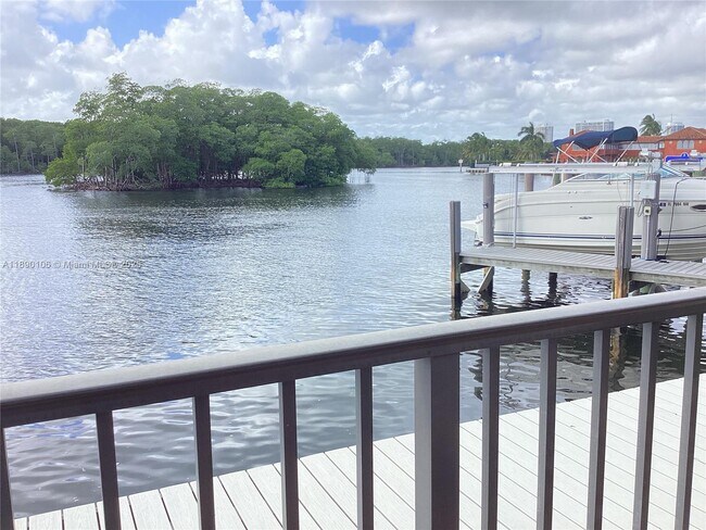 Primary Photo - 460 Poinciana Island Dr