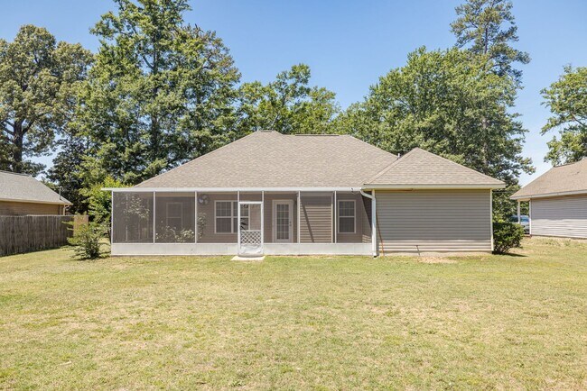 Building Photo - 203 Hayne Dr