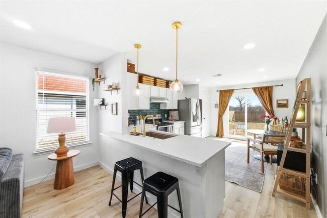 Building Photo - 5905 Los Dios Pl