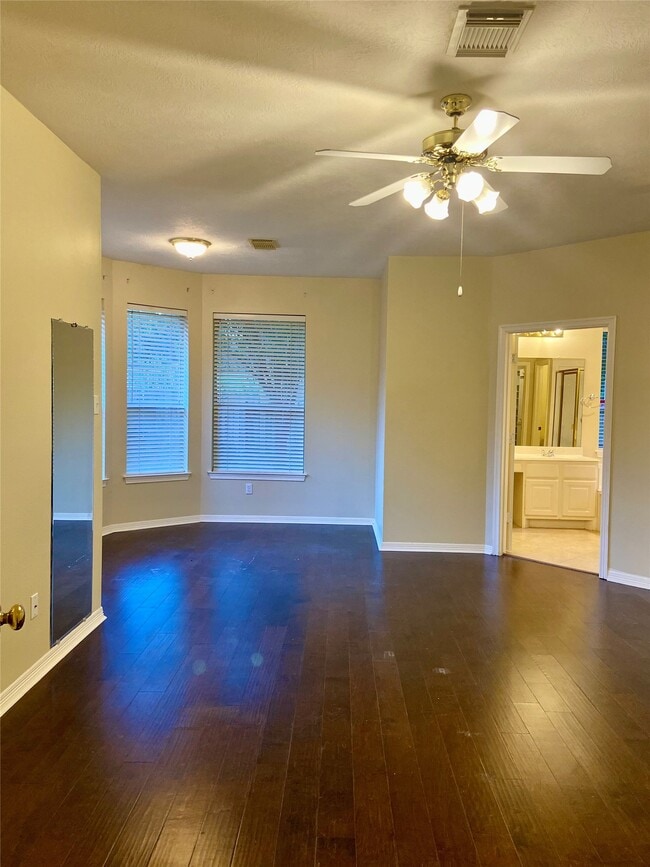 Building Photo - 2915 Sycamore Tree Ct