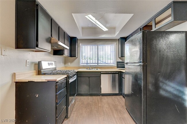 Building Photo - 4339 Spencer St