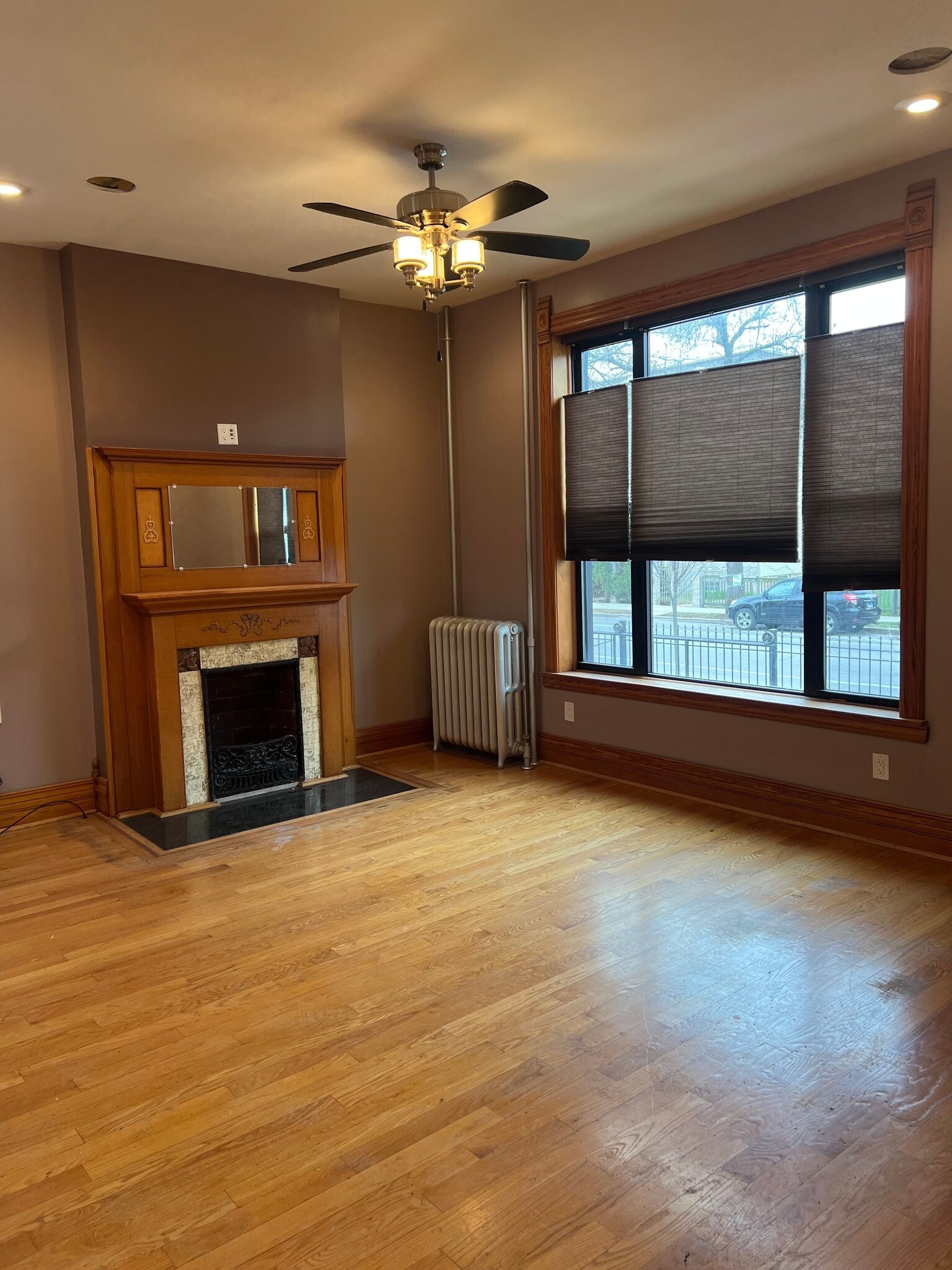 Building Photo - 2311 S Central Park Ave