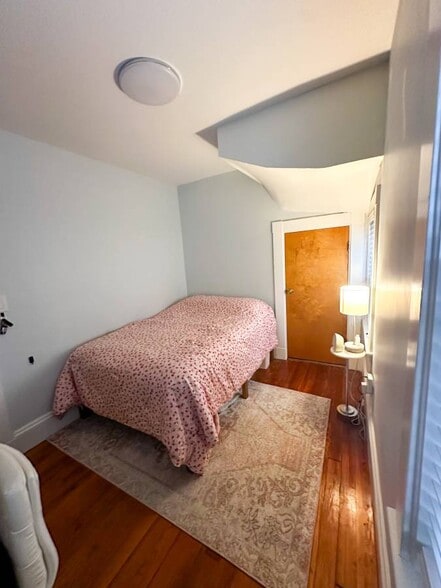 Primary Photo - 99 School St