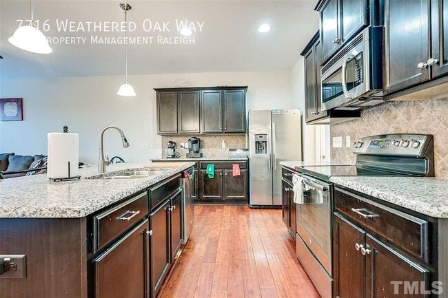 Building Photo - 7716 Weathered Oak Way