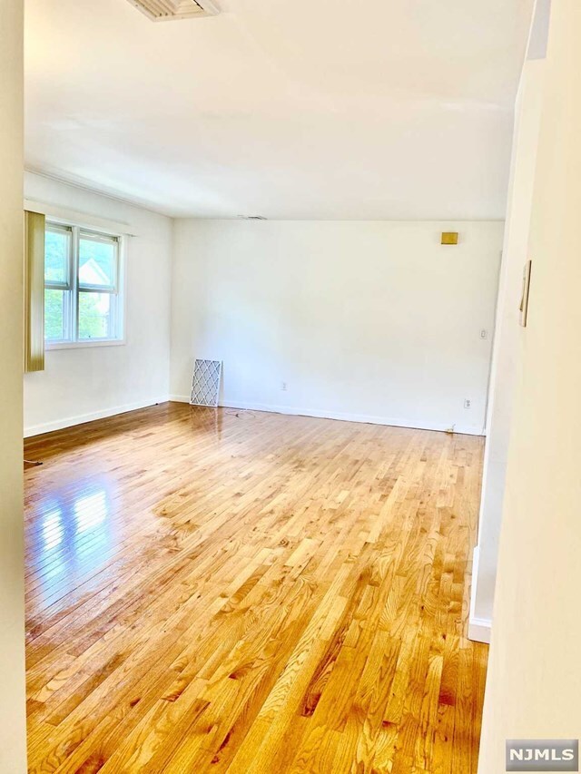 Building Photo - 48 Cortland Place, Unit 2 floor