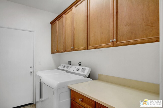 Building Photo - 607 Calle Vibrante