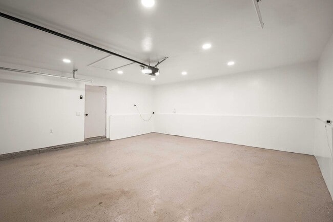Building Photo - Stylishly Remodeled 4-Bedroom Home in Prim...