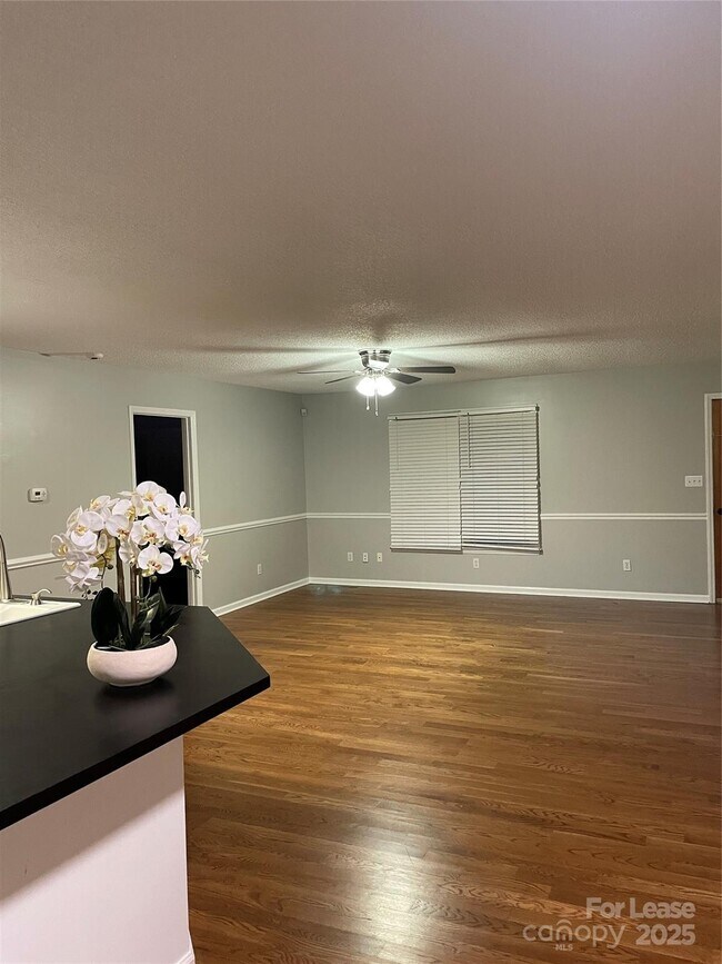Building Photo - 3481 Mason Spring Dr