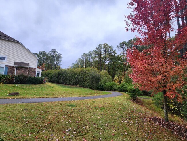 Building Photo - 3 Bedroom - Cary Townhome in Central Location!!! Close to 540 and Research Triangle Park!