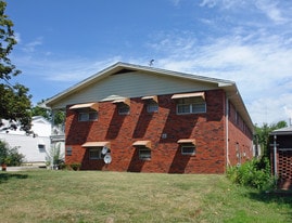 Building Photo - East Manor Apartments