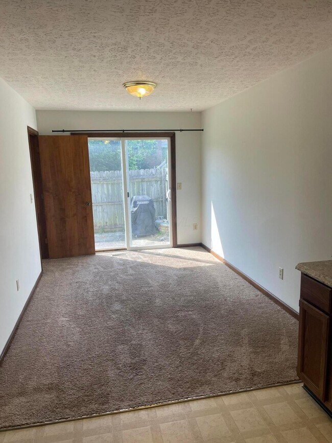 Building Photo - 3287 Willington Dr