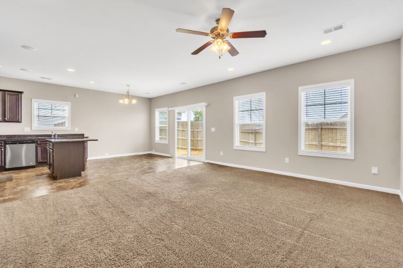 Building Photo - 125 Viewmont Dr