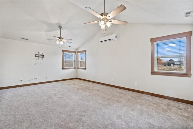 Building Photo - 5996 S Egmont Ave