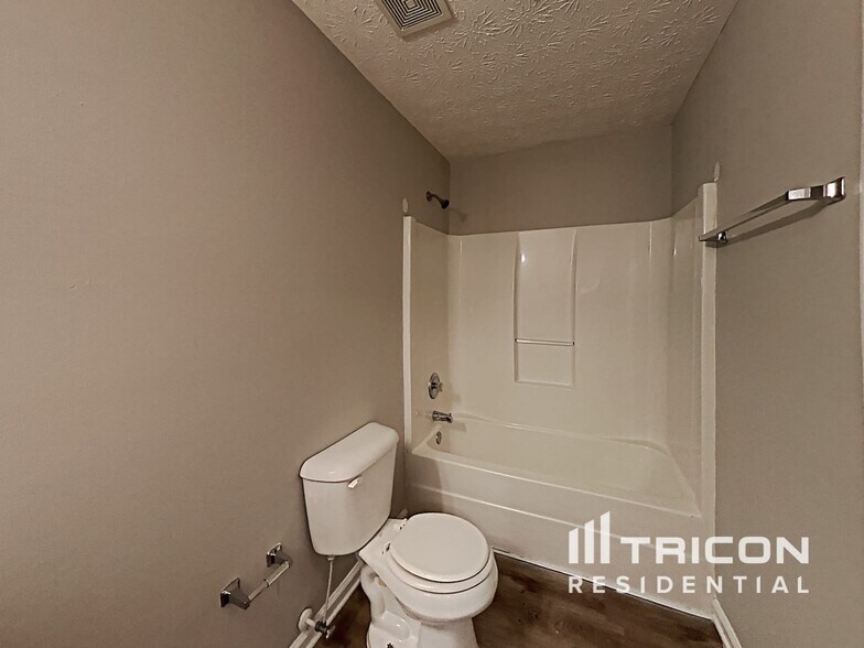 Building Photo - 140 Rankin Cir