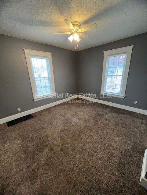 Building Photo - 706 W Johnson St