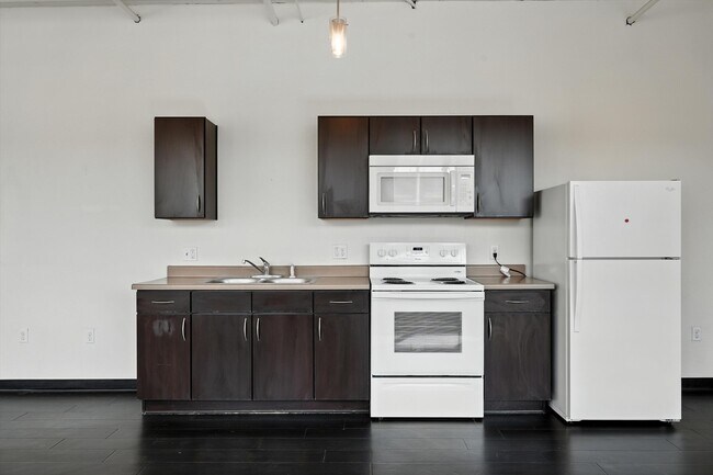 Building Photo - 517 Gold Ave SW