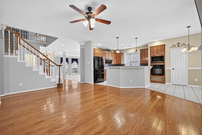 Building Photo - 4414 Ringrose Dr