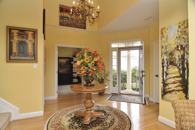 Building Photo - 6727 Evensong Ln