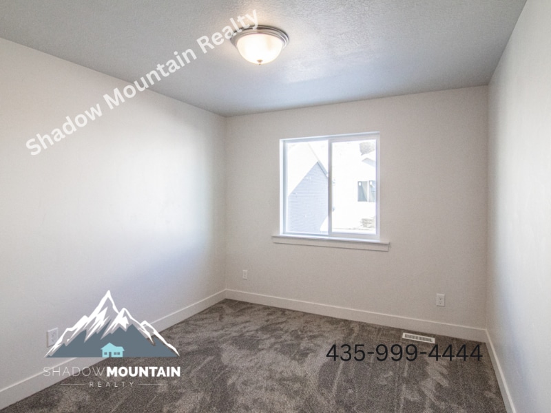 Building Photo - 358 S 1540 E
