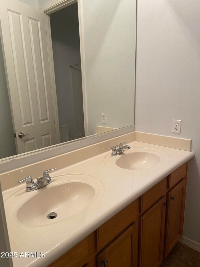 Building Photo - 20827 W Eastview Way