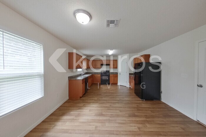 Building Photo - 94 Rolling Sands Dr