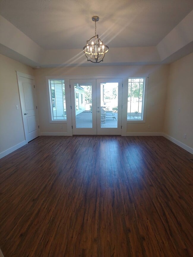 Building Photo - Custom built 3 bedroom, 2.5 bath home with...