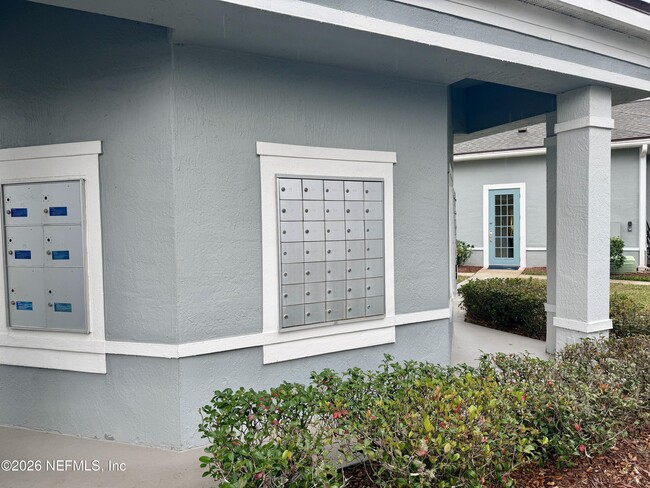 Building Photo - 1717 County Rd 220