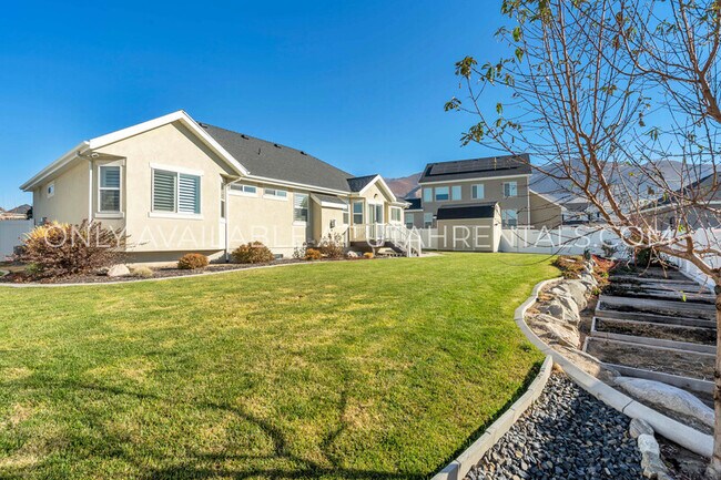 Building Photo - 1419 Stayner Dr