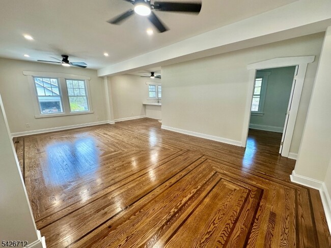 Building Photo - 515 Hamburg Turnpike