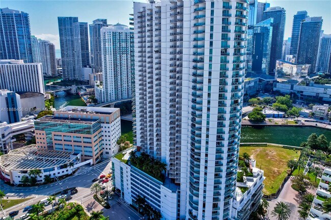 Building Photo - 350 S Miami Ave