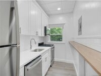 Building Photo - 12 Lincoln Pl