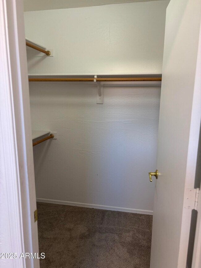 Building Photo - 2221 E Union Hills Dr