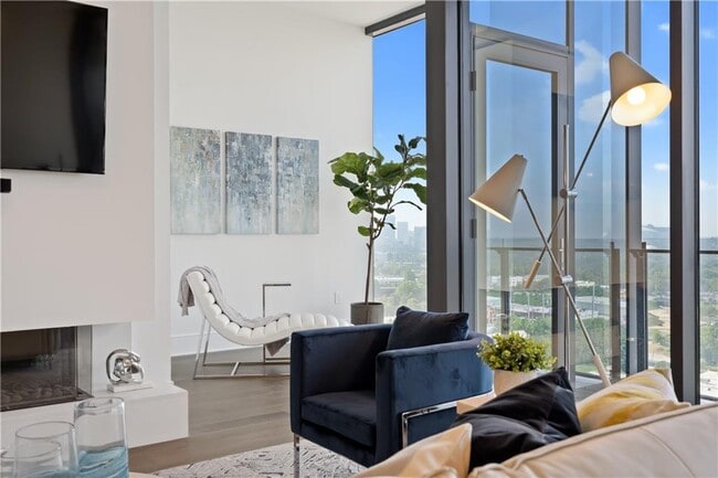 Building Photo - 788 West Marietta St NW