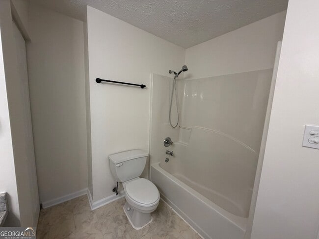 Building Photo - 1417 Keys Crossing Dr NE