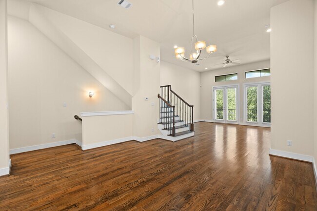 Building Photo - 1212 W Dallas St