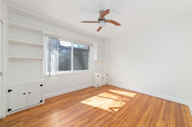 Building Photo - 4415 Merwin St