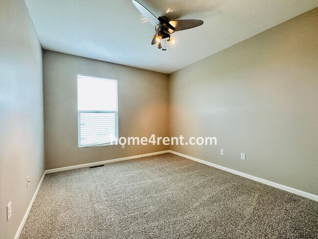 Building Photo - Wood Floors, Open Layout, Plenty of Natura...