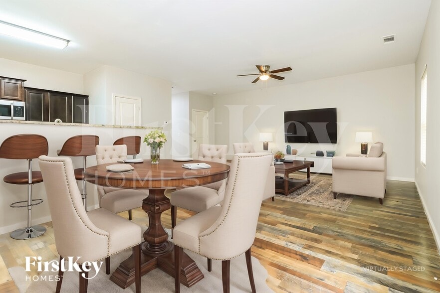 Building Photo - 639 Independence Ave