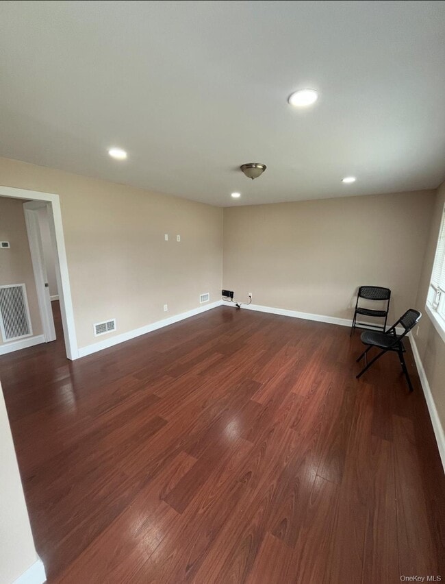 Building Photo - 476 Whittier Ave