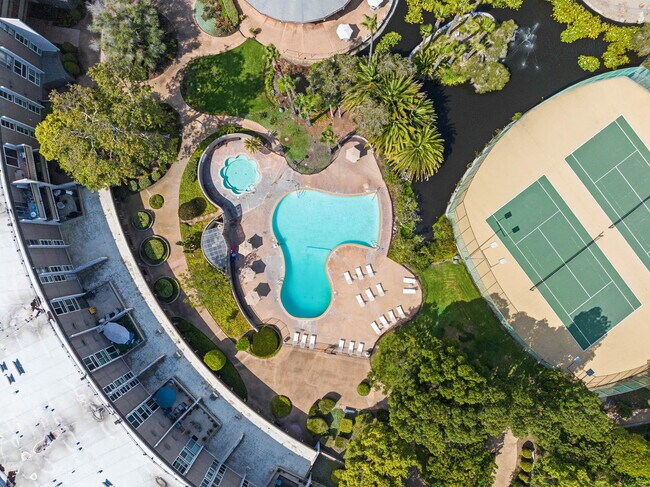 Building Photo - 3054 Rue D’Orleans