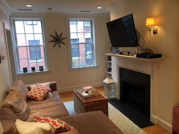 Building Photo - 62 Myrtle St