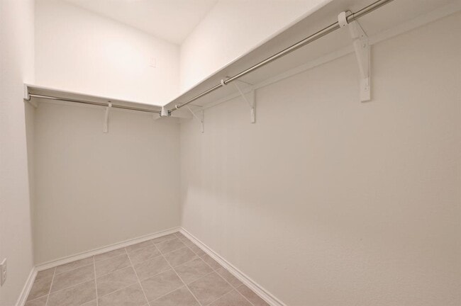 Building Photo - 217 Summit Dr